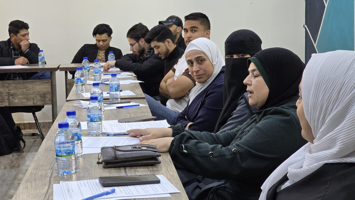 uinonmediasy's tweet photo. جلسة حوارية في مدينة أعزاز ضمن مشروع “حماية وتطوير الصحفيين/ات”، ينفذه اتحاد الإعلاميين السوريين، بالتعاون مع وحدة دعم الاستقرار.

#اتحاد_الإعلاميين_السوريين https://t.co/1WyPKMFcmy
