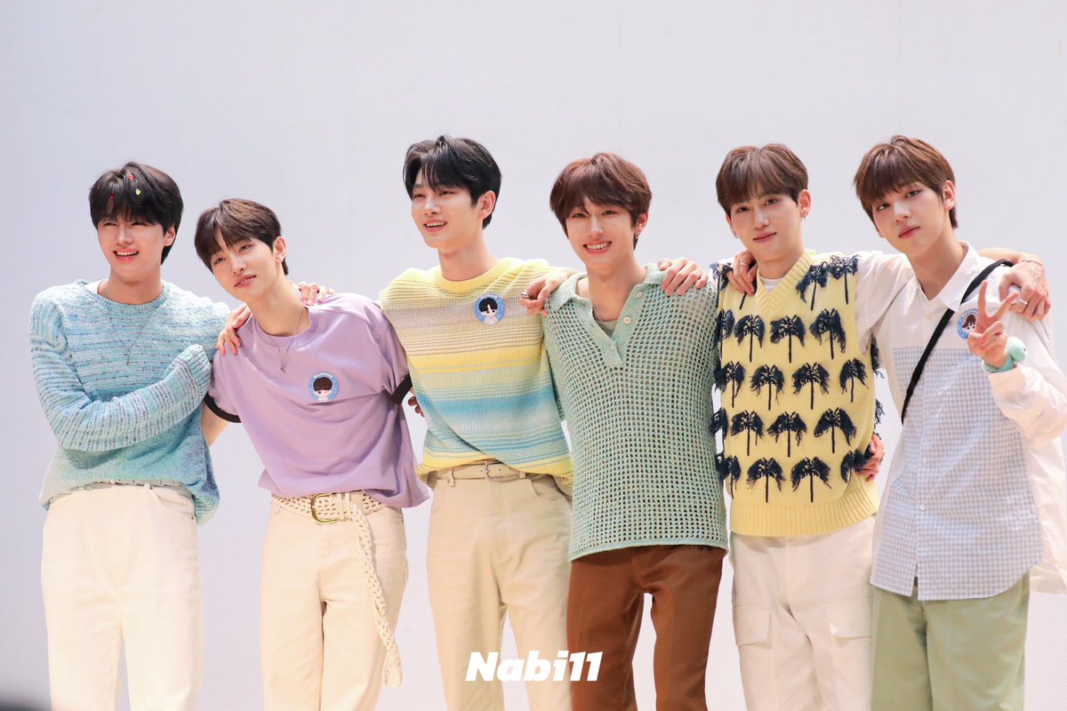 nabi11_yop's tweet photo. 마지막! 4주년 축하해~~
우리 드리핀 내년에도 같이 지내자
#DRIPPIN #드리핀 
#4YearsWithDRIPPIN
#DRIPPIN_4th_Anniversary https://t.co/3freQp3uHE