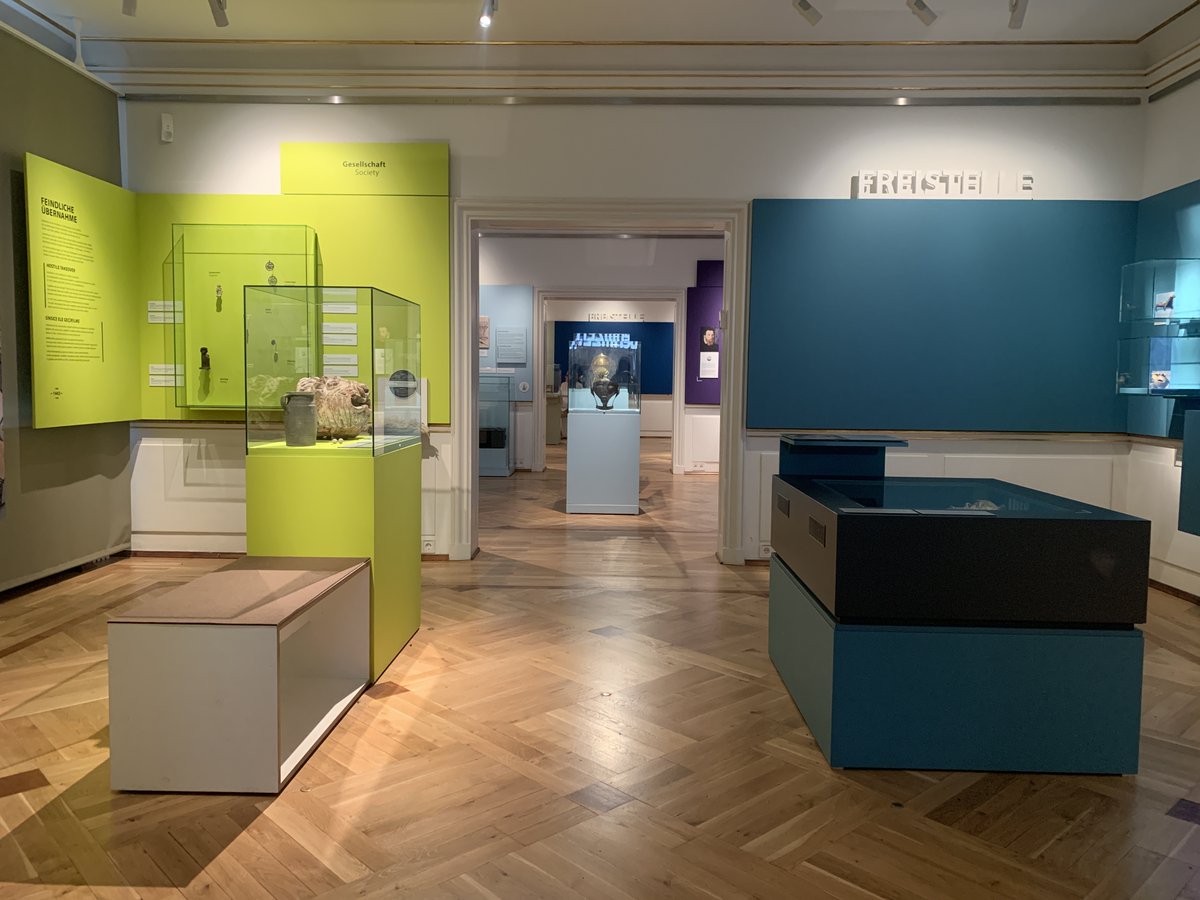 GuideID's tweet image. At @StadtmuseumBLN the integration of cutting-edge audio technology has transformed the visitor experience - bringing Berlin’s history to life in a personal and impactful way.

Learn more ➡️ eu1.hubs.ly/H0d7tkq0

#PodcatcherPro #MuseumExperience #MuseumTech #VisitorEngagement