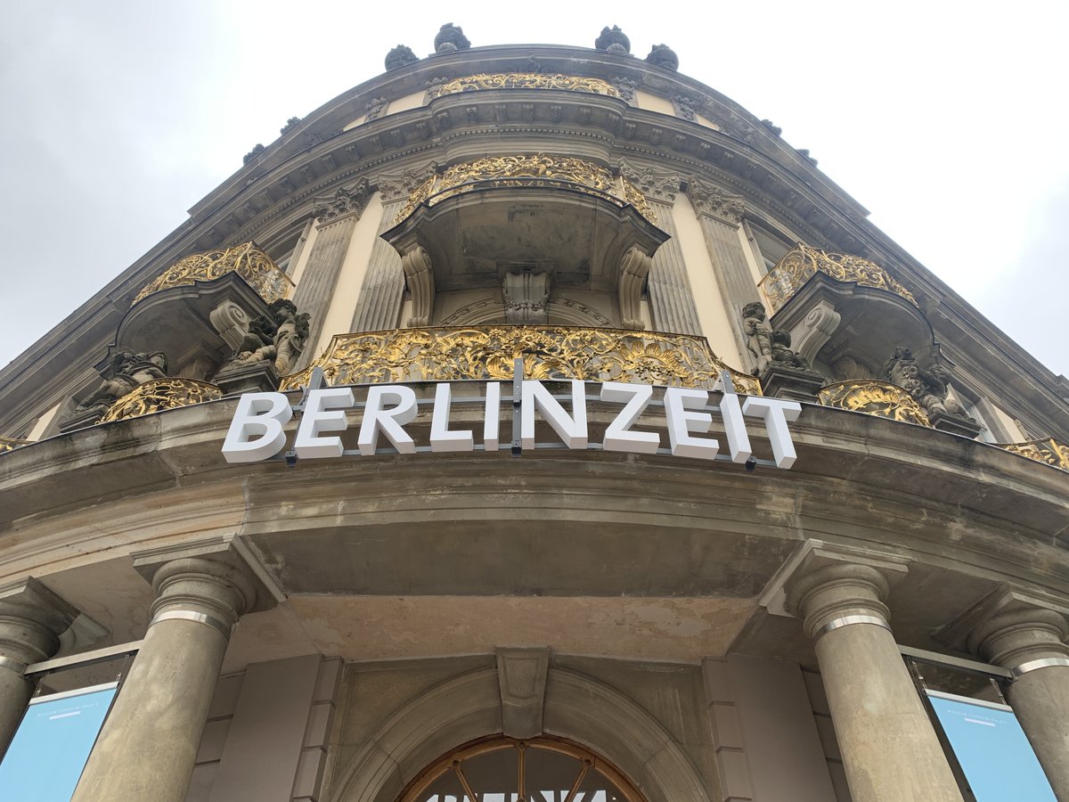 GuideID's tweet image. At @StadtmuseumBLN the integration of cutting-edge audio technology has transformed the visitor experience - bringing Berlin’s history to life in a personal and impactful way.

Learn more ➡️ eu1.hubs.ly/H0d7tkq0

#PodcatcherPro #MuseumExperience #MuseumTech #VisitorEngagement