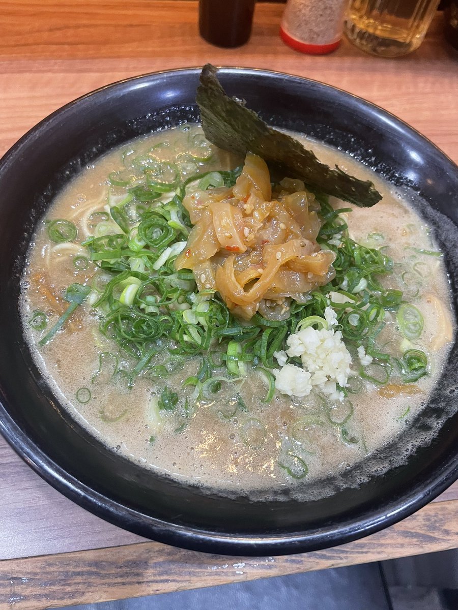 #特製ラーメンはせがわ
中華くらげこってり

ギリギリ食べたよ、売り切れるかと思ったけど、あったよ、これはあれだよ、ラーメン界のタピオカ、コリコリ食感が面白い、中華風の甘めのこってりスープもバッチグー、世界はまだまだ広い、ごっそさん

#ラーメン #新所沢