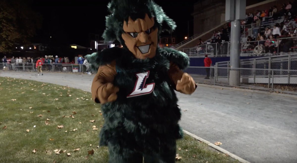KeystoneMascots's tweet photo. @LebanonHSCedars passes the torch to Shredder the Cedar.  #UNBREAKABLE https://t.co/Jbo64KnB8p