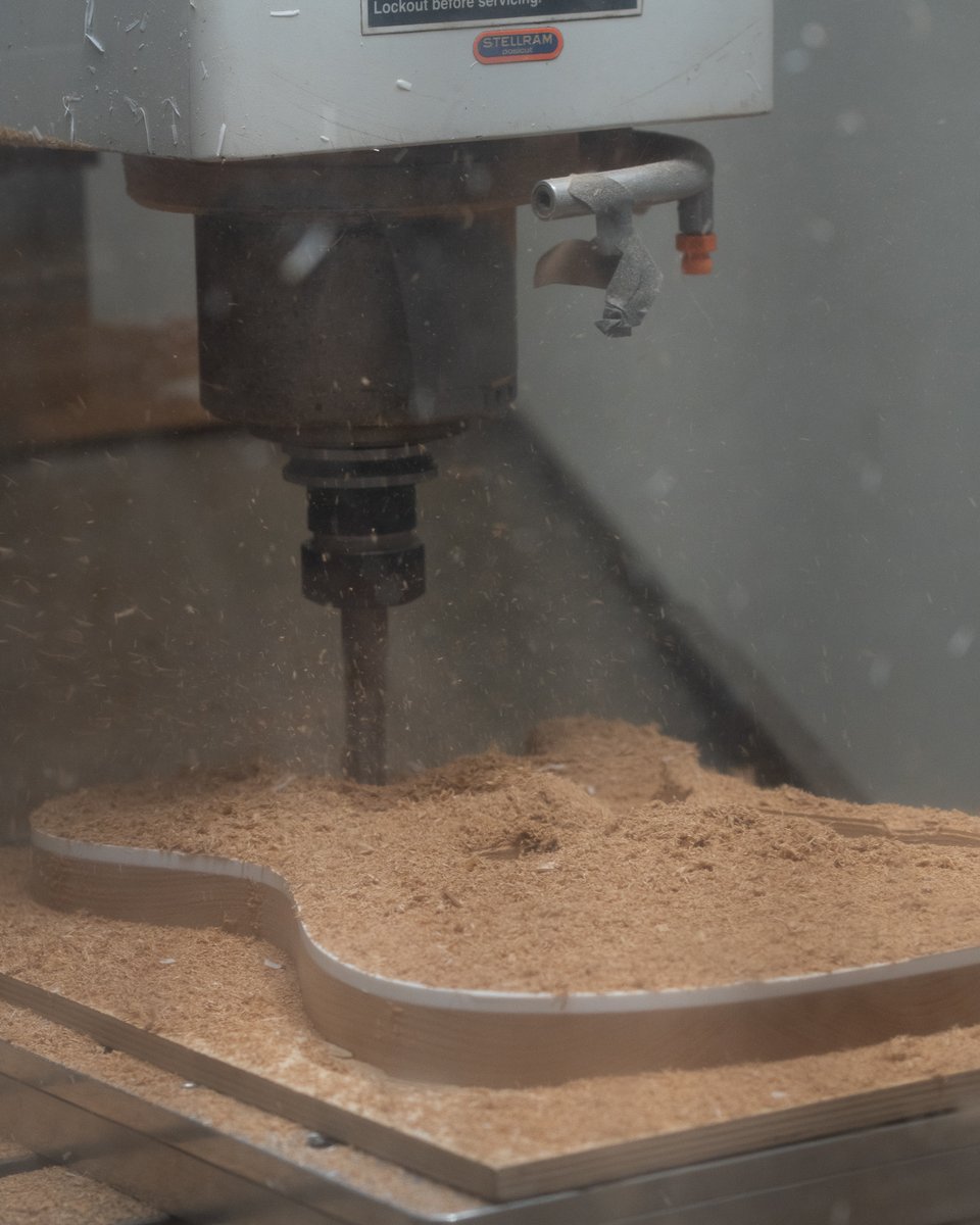 VeritasGuitars's tweet photo. New week, new projects in the shop! 🤘💥 What projects are you starting this week? Let us know below!

#intheshop #mondaymotivation #veritasguitars https://t.co/kNbjEri5wq