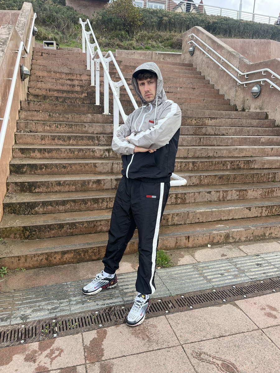 SCALLYCHAV tweet media