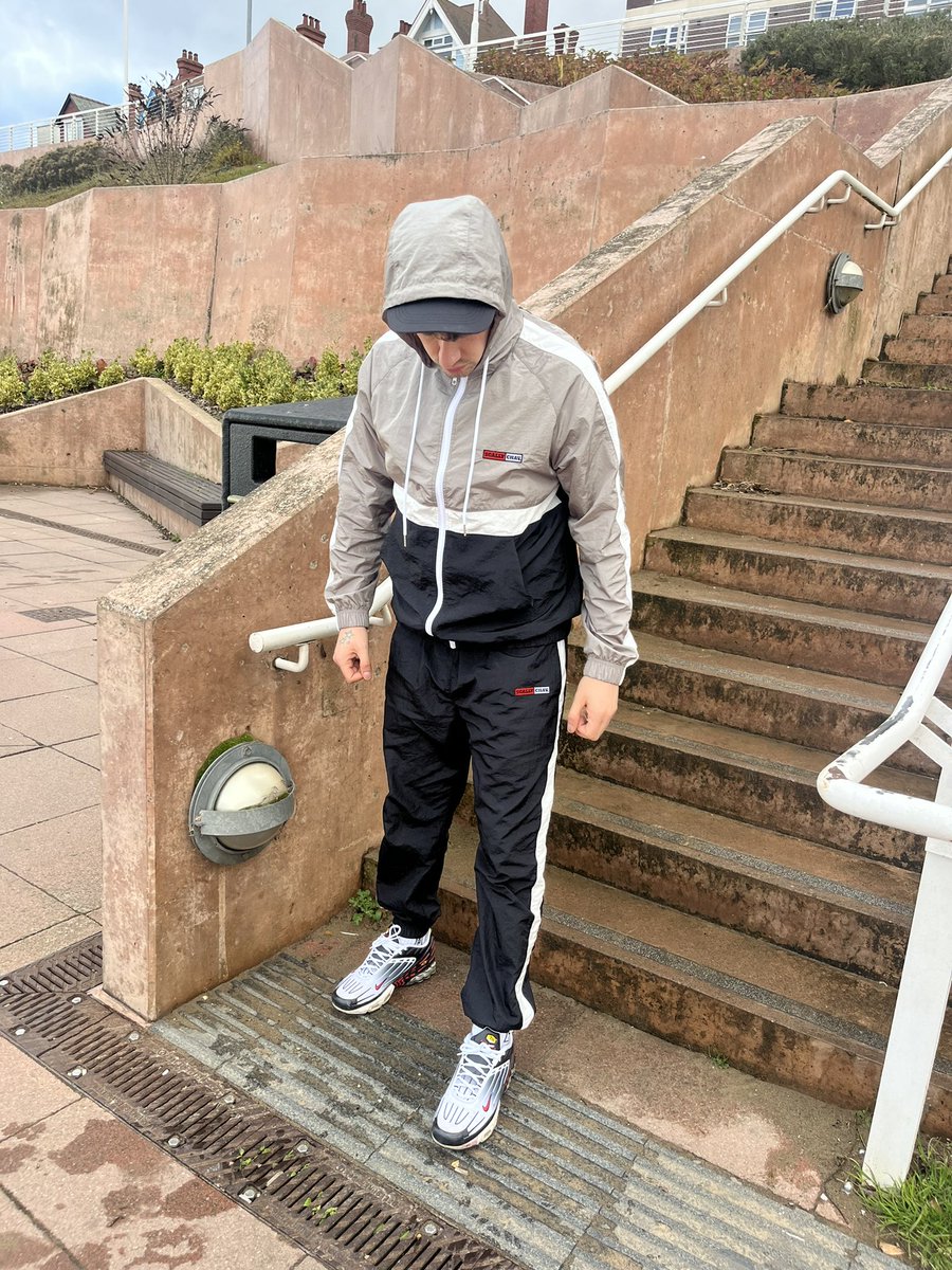 SCALLYCHAV tweet media