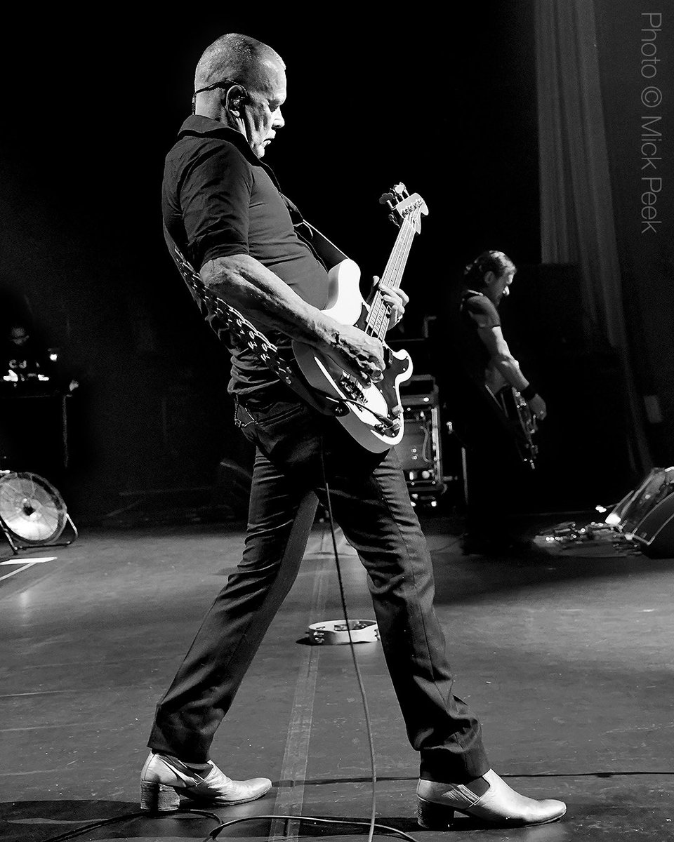The wonderful <a href="/charliejoneslf/">Charlie Jones</a> … The Cult bass player and all round top geezer rocking his lovely Fender P Bass and even more lovely (and legendary) gold boots… captured in glorious monochrome 😉

#CharlieJones #TheCult #Goldfrapp #RobertPlant #PageandPlant
 
📸 <a href="/mickpeek/">Mick Peek</a>