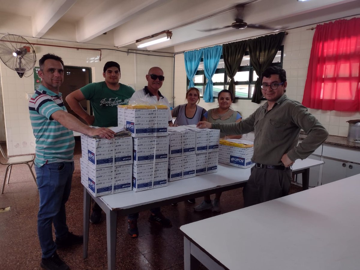 Entregamos la ropa de trabajo en el Departamento San Cristóbal dlvr.it/TFpmSH