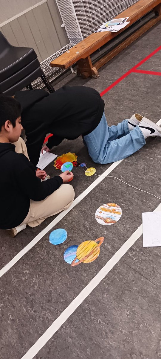 P7Lornestreet's tweet image. We&apos;ve become #NASA mathematicians and have been measuring relative distances of objects in our #Solarsystem @LearnGSC #GSCLearninglab @STEMedscot @STEMglasgow @STEMscotland