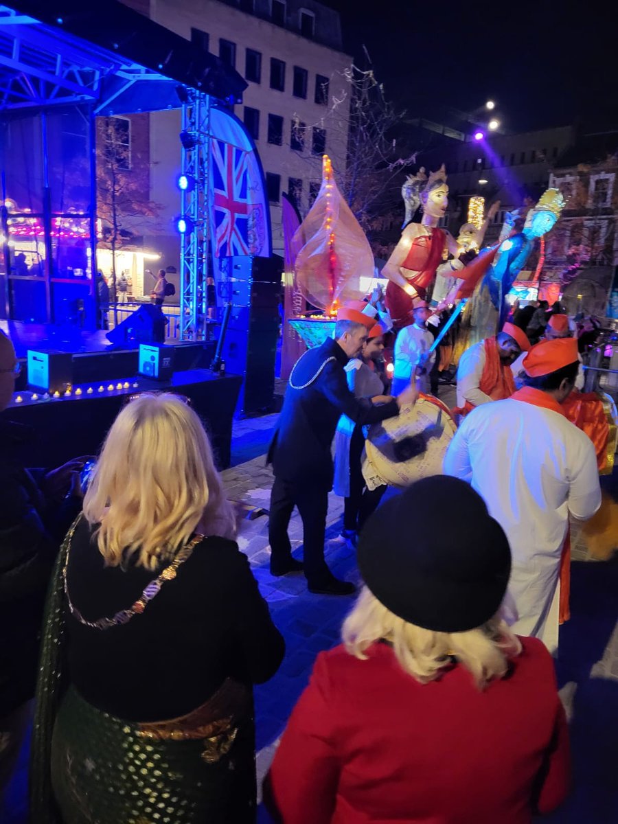 Cllr Bob Purser had a great time attending the Diwali festival in town centre on Saturday evening. Having attended this event for many years with his family, Bob feels that Northampton's Diwali celebrations stand out as being particularly good &amp; something we should be  proud of.