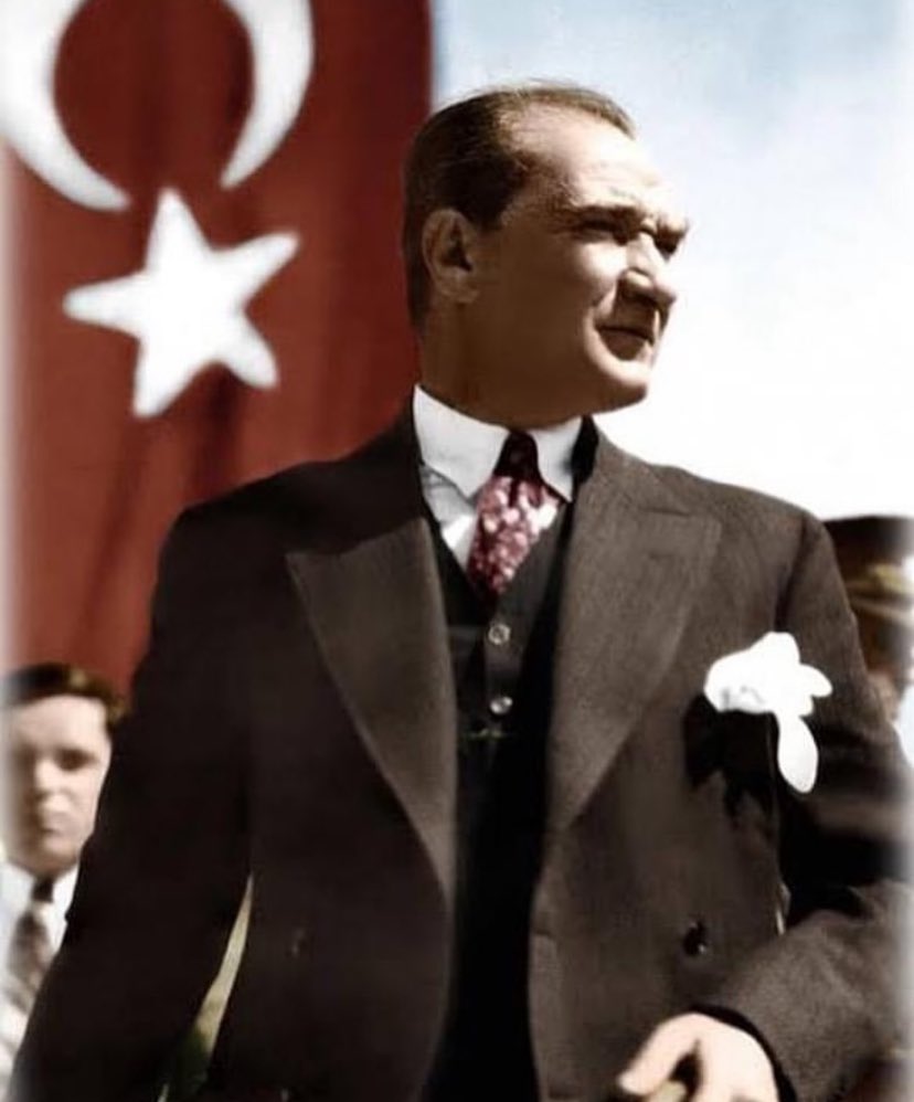 “Efendiler, yarın Cumhuriyet’i ilan edeceğiz.” 

- Gazi Mustafa Kemal Atatürk 🇹🇷