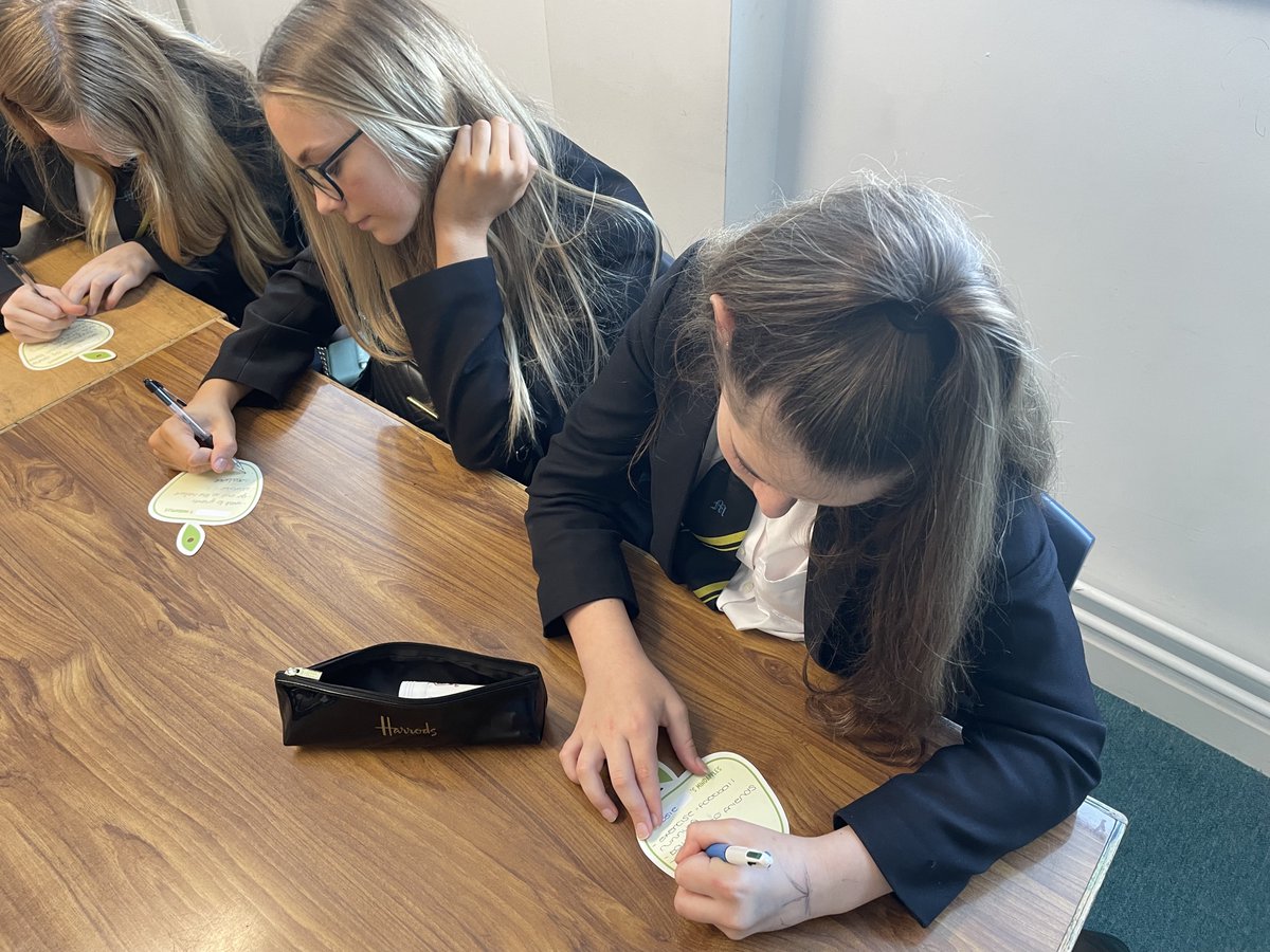 Mindapples tweet media