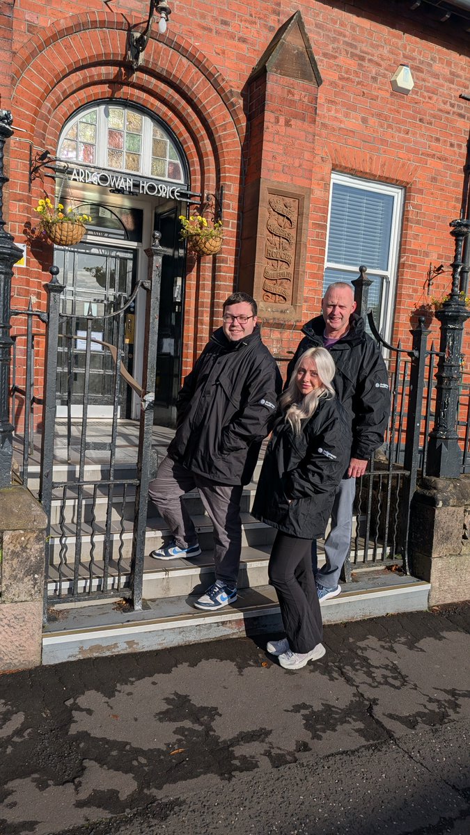 ArdgowanHospice's tweet photo. A huge thank you to @workwearexpress who kindly donated 10 embroidered Jackets for our staff to stay dry and warm while out in the community this winter! 💜 https://t.co/jalrk7mcde