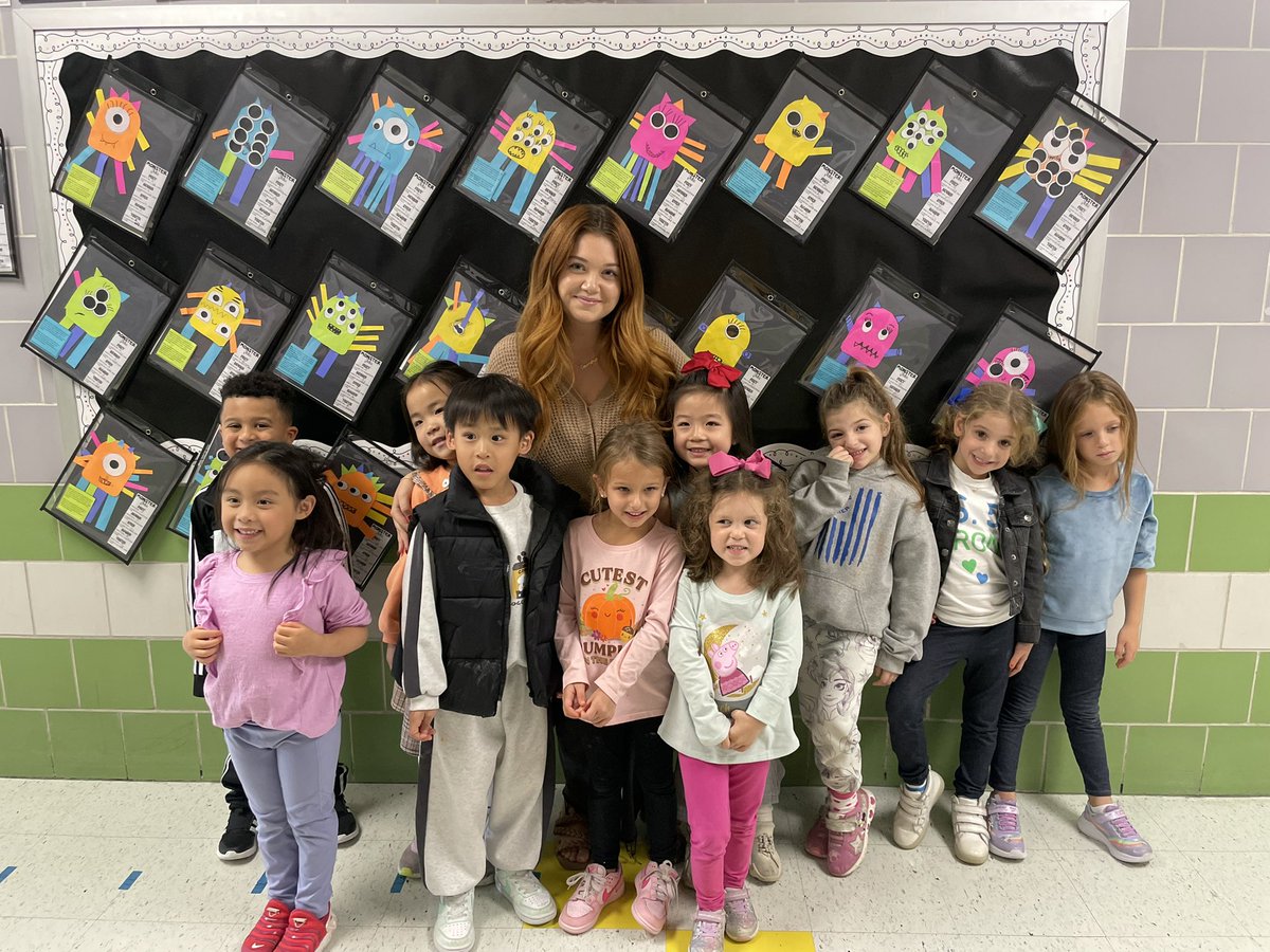 Congrats to our Afterschool Counselor on receiving the DYCD Scholarship! Recently they led an inspiring art session with our kindergartners at #UAUPS56, sharing creativity and joy We’re so proud of their dedication and can’t wait to see what they achieve next! 🎉 #DYCDScholars