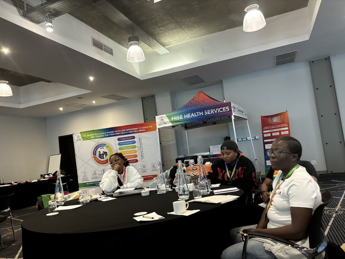 ywhpc_caspr's tweet image. @HIVpxresearch ‘s Nandi at the #PreVolution boot camp hosted by @apha_sa and @ShoutItNowSA,  engaging the young people in the room on the HIV Prevention landscape. 

#ywhpc #ywhpc_caspr