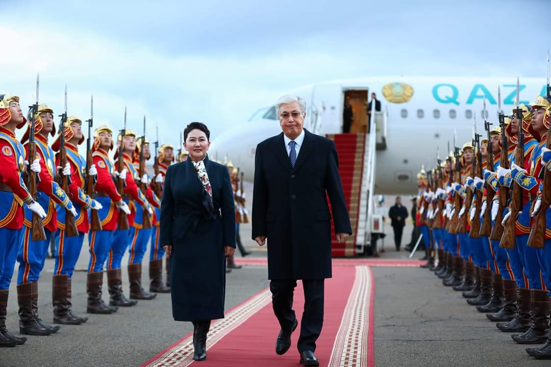 Бүгд Найрамдах Казахстан Улсын Ерөнхийлөгч Касым-Жомарт Токаев төрийн айлчлал хийхээр хүрэлцэн ирлээ.
🇲🇳🇰🇿🇲🇳🇰🇿🇲🇳🇰🇿🇲🇳🇰🇿🇲🇳🇰🇿🇲🇳🇰🇿🇲🇳🇰🇿
The President of the Republic of Kazakhstan Kassym-Jomart Tokayev has arrived for a state visit.