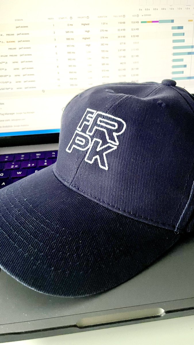 nucliweb's tweet image. Many thanks to @ManuRGDev for the gift of a @freepik ’s cap ☺️ #biznagafest24