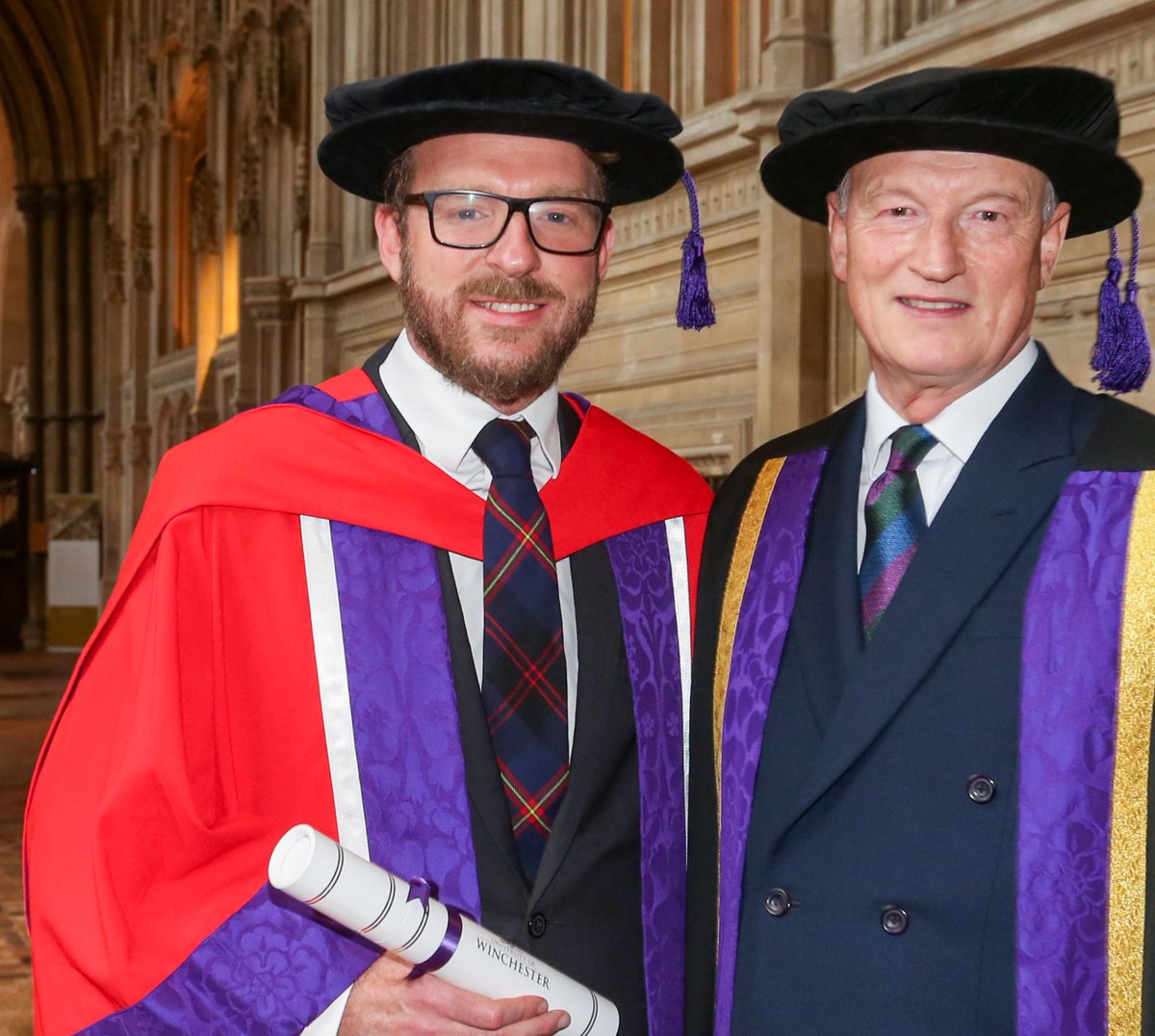 AlastairBruce_'s tweet image. It’s the 360th birthday of the  @RoyalMarines today! 

My tribute to ‘The Corps’, through 3 of my ‘bootneck’ friends

🌍&amp;amp;Laurel #PerMarePerTerram