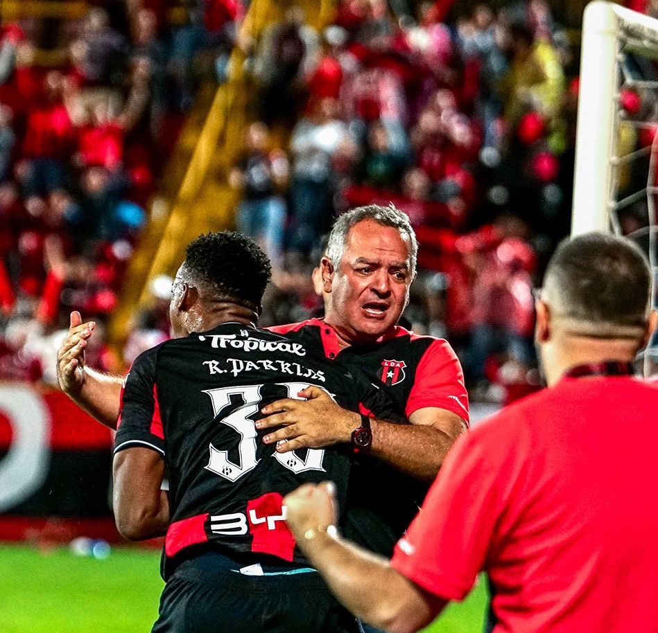 eduardojimenezcr tweet media