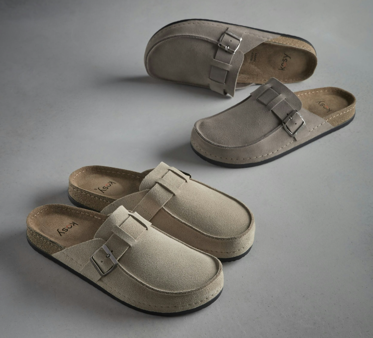 INTOUCH_RUGBY's tweet photo. Introducing … SIMBA SLIPPERS! 🌿 https://t.co/pyrt4kbn5m Simba Sleep ! Now Live @ https://t.co/mfuNWdJEhw ! #simbasleep #slippers #ad #gifts https://t.co/dqYND9l13E