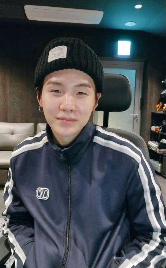 MİN YOONGİ tweet media