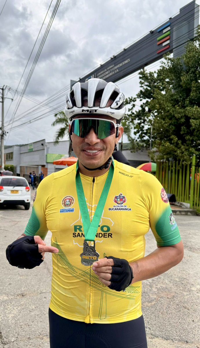 MAguilarHurtado's tweet photo. ¡127 KM recorrimos en el Reto Santander! Una competencia cargada de adrenalina y pasión por el ciclismo. 🚵 

El recorrido nos ofrecía los mejores paisajes como el majestuoso Embalse de Topocoro hasta llegar a la Hacienda La Lajita. ⚡️ https://t.co/uvzDdo62YU