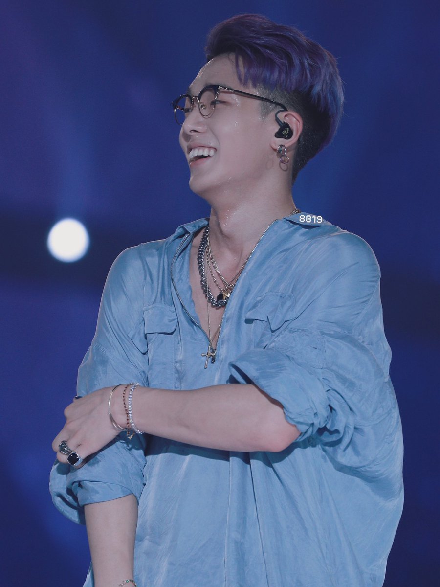 b19_1221's tweet photo. 1801 KMF
😎

#iKON #아이콘 #김지원 #BOBBY #바비 #バビ@bobbyranika https://t.co/34NGuZNIhh