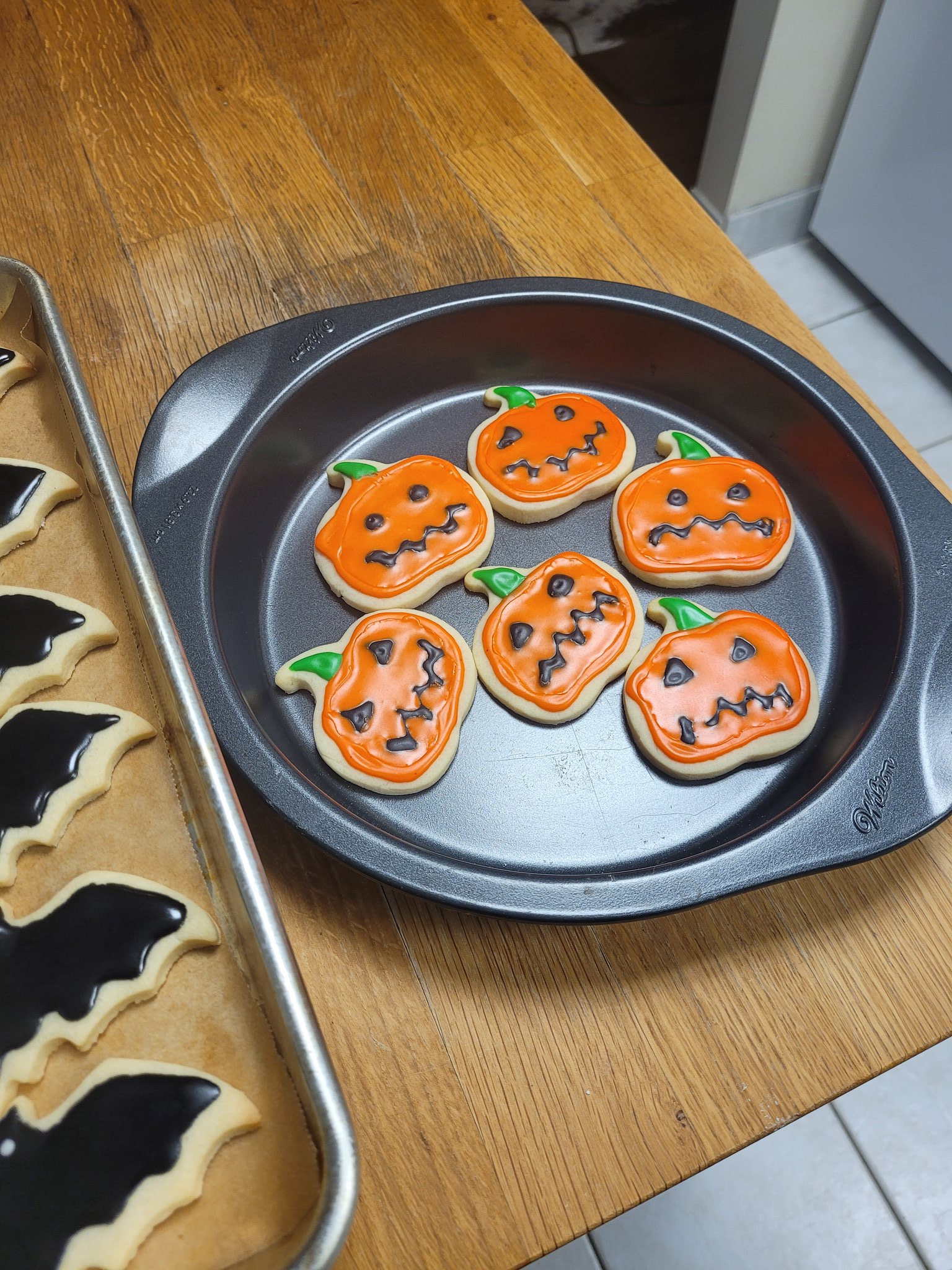2 pic. Can I offer you a tasty Halloween treat bestie? 🥹🫶🫶 https://t.co/z59hUWAeUA