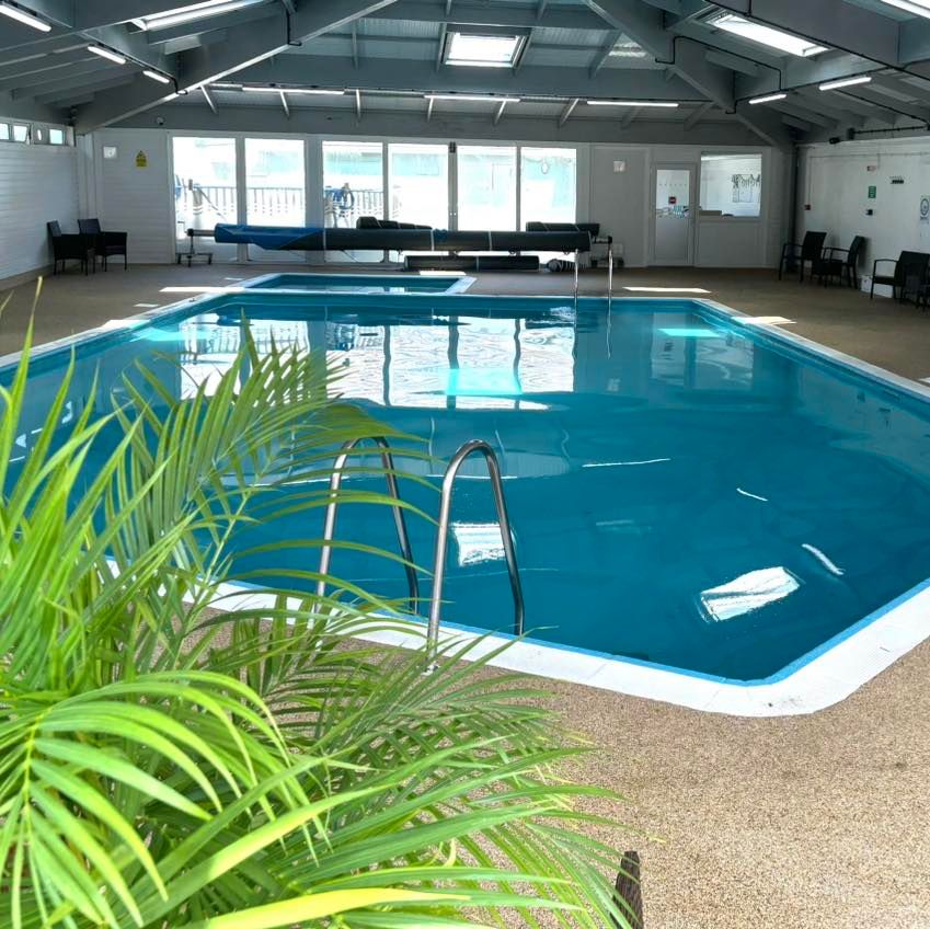 aroundaboutbrit's tweet image. 🌅 Offering panoramic views over Whitsand Bay, this stunning resort provides stylish, hotel-inspired bedroom suites—ideal for short stays or wedding guests. 🏖️✨

🏣 Hotel 
aroundaboutbritain.co.uk/Cornwall/372 

#CornwallRetreat #LuxuryHoliday #PanoramicViews #CornishCountryside #Cornwall