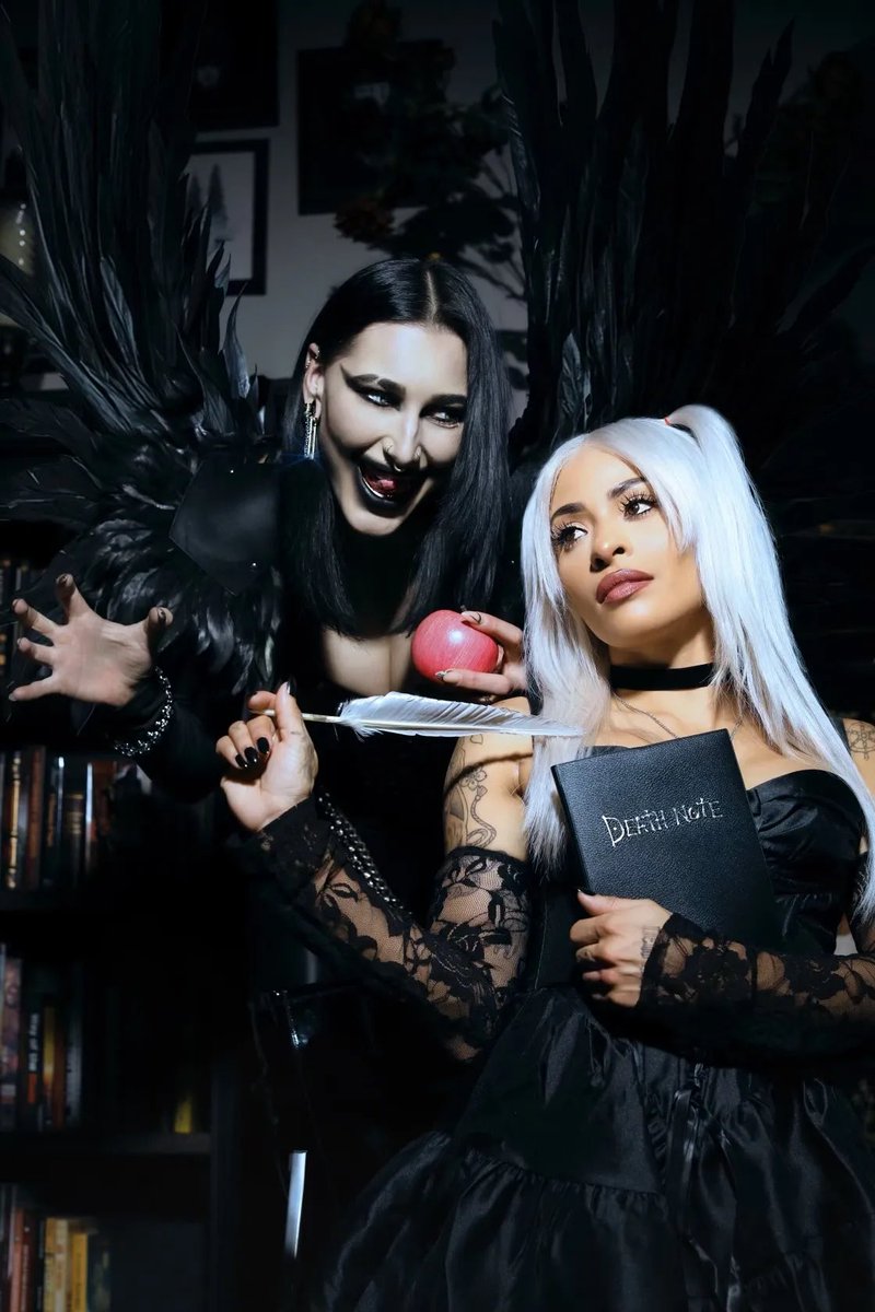 Rhea Ripley and Zelina Vega dress up as Ryuk and Misa Amane from Death Note for Halloween. 

(📸: Anthony Wright via <a href="/WrestlingOnCB/">Wrestling on ComicBook.com</a>)