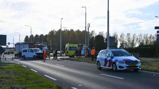 Gewonde bij botsing tussen taxibus en auto op N666 bij Kapelle -  internetbode.nl/reimerswaal/l/…
