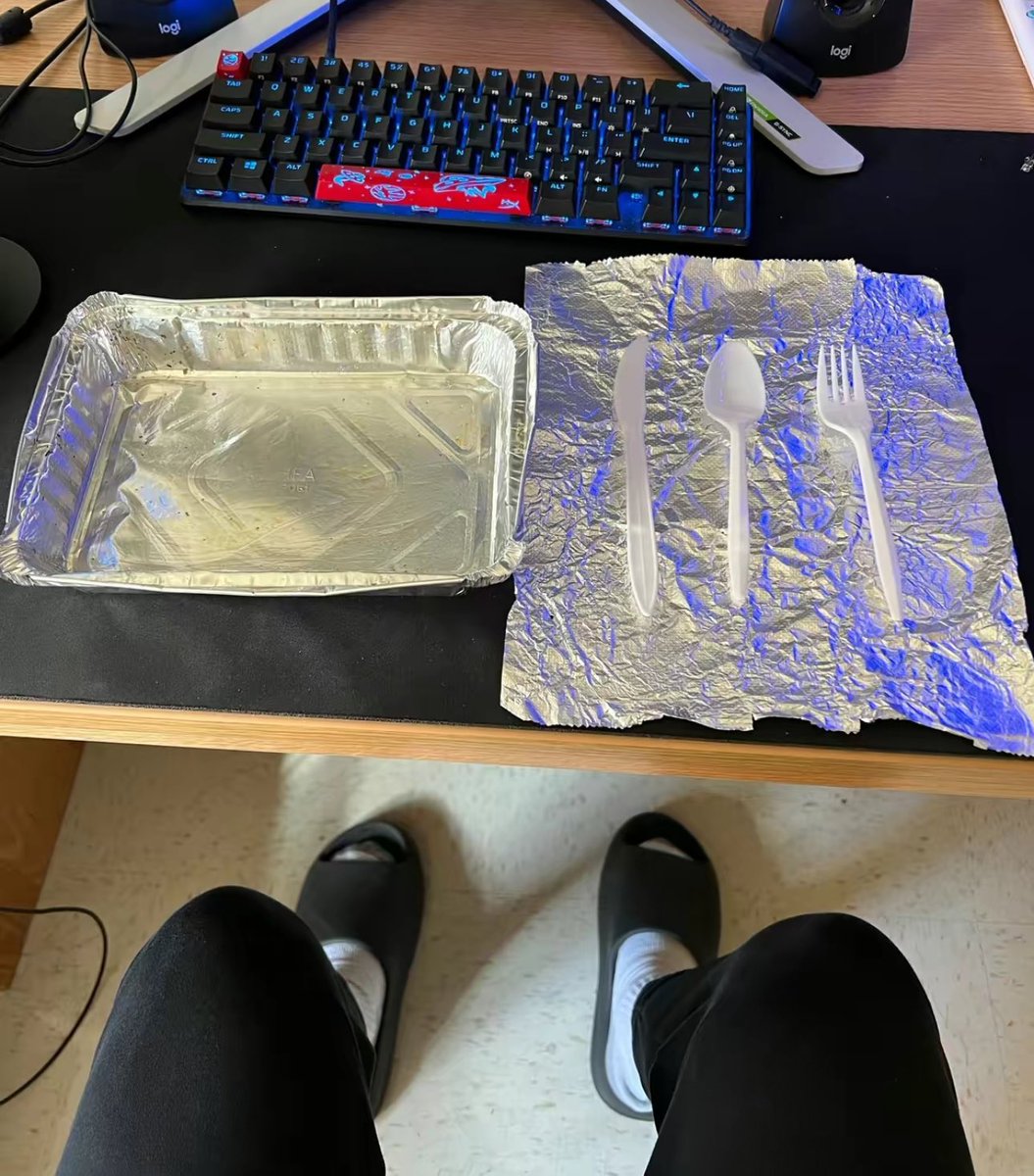 rackifx's tweet photo. wyd chat https://t.co/hJjytUv9PS