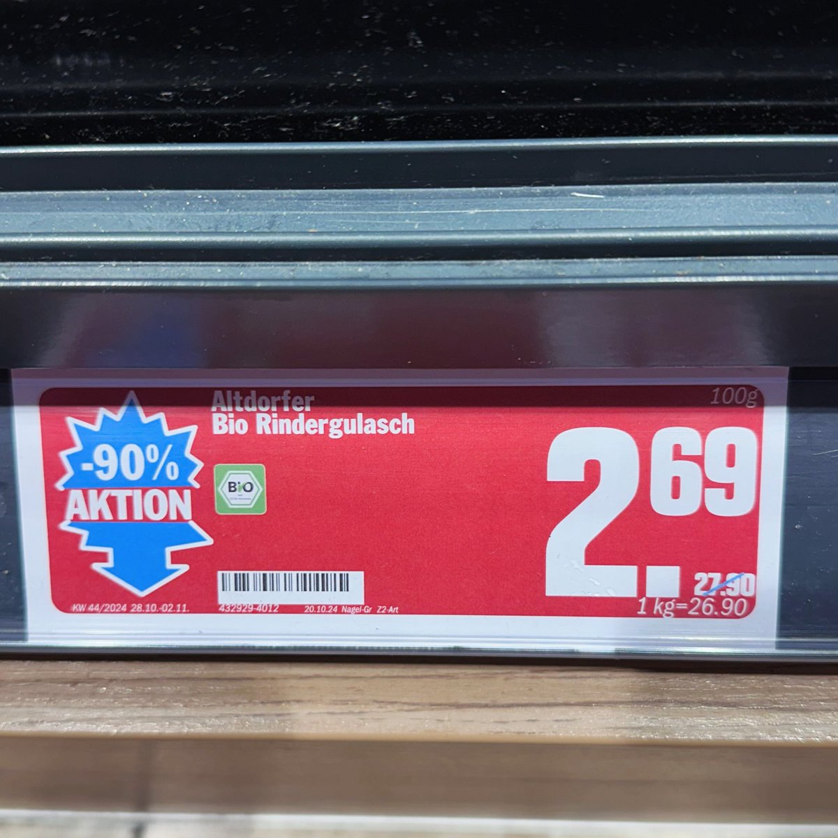 Heute beim Einkaufen im HIT in Frankfurt: 90% Rabatt versprochen, aber am Ende sind es mal 3,5%! 🤯 Vielleicht sollten sich im Prozentrechnen üben. 📚 Wem ist so ein kreativer Rabatt schon mal aufgefallen? 😂 #MatheNachhilfe #EinkaufenInFrankfurt #RabattFail #MarketingPanne