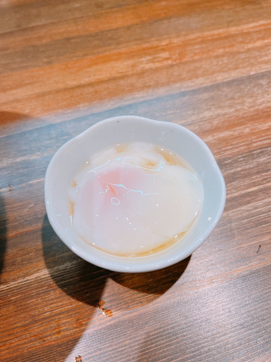 junichi01744250's tweet photo. お昼ごはーん
RAMEN N'nで醤油の「OGON」に温玉トッピング
温玉でつけ麺風に食べると美味いんだわ〜
#お昼ごはん #お昼ご飯 #ランチ #lunch #ラーメン #醤油 #ogon #温玉 #トッピング #ramenn https://t.co/TvEjhLbAQm