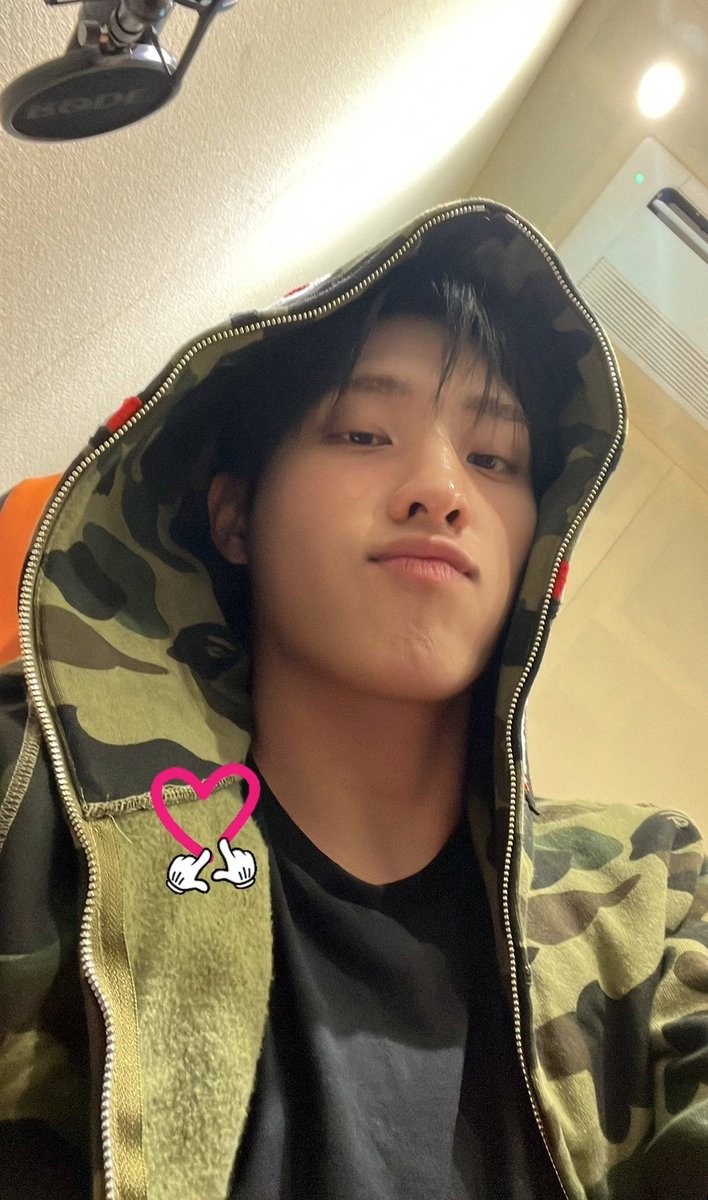 p1hits's tweet photo. keeho weverse moment 😍 

#P1Harmony #피원하모니 #기호 https://t.co/DUhMrIRu8n