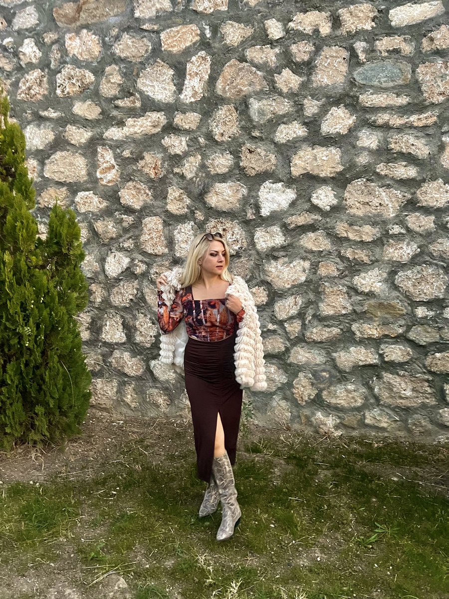 Hayal olan dünyanın gerçek gibi hissedilmesi Allah’ın muazzam sanatıdır.

İstanbul 29Ekim