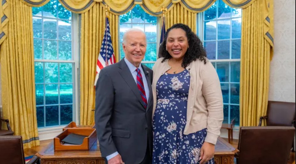 Rhode Island College Alumni (@ricalumni) on Twitter photo 🎉Celebrating Kelly Beckford ’19, a kindergarten teacher from Pawtucket, who recently visited the White House for a special student loan forgiveness ceremony with President Biden! Kelly’s excited to save for her daughters' education. Join us in cheering her on! #RICProud <a href="/POTUS/">President Donald J. Trump</a> 🎉Celebrating Kelly Beckford ’19, a kindergarten teacher from Pawtucket, who recently visited the White House for a special student loan forgiveness ceremony with President Biden! Kelly’s excited to save for her daughters' education. Join us in cheering her on! #RICProud <a href="/POTUS/">President Donald J. Trump</a>