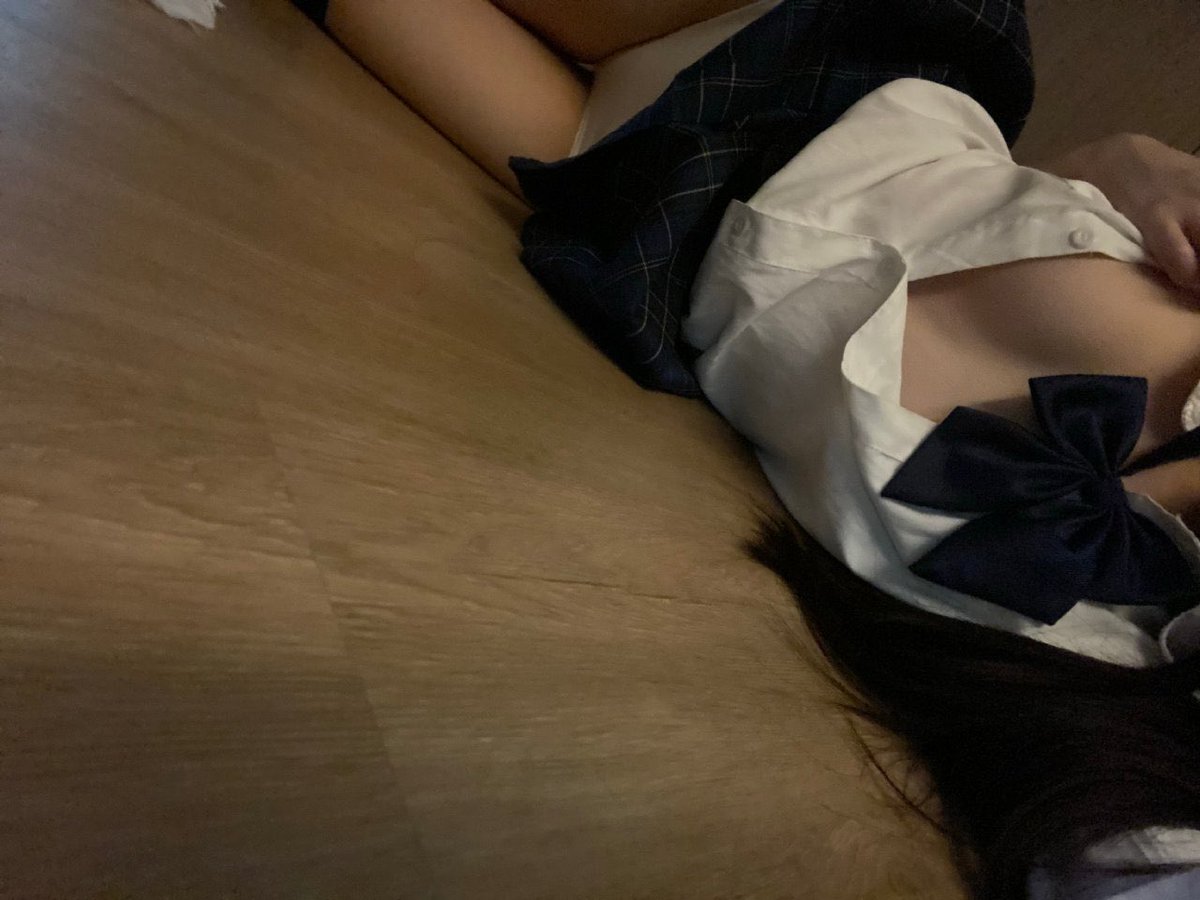 福利姬你听听我的心声分享的黄推图片2 - 网红私拍内容