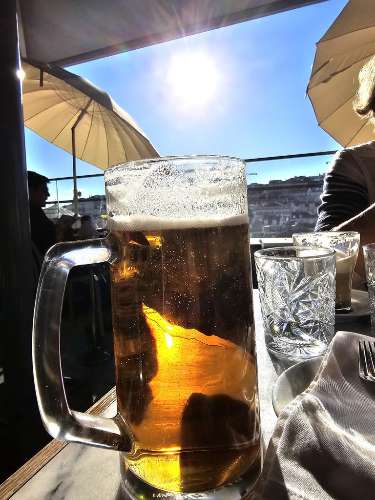 KeithPhillimore's tweet photo. Little mooch in Lisbon. https://t.co/oyPjMXJfnI