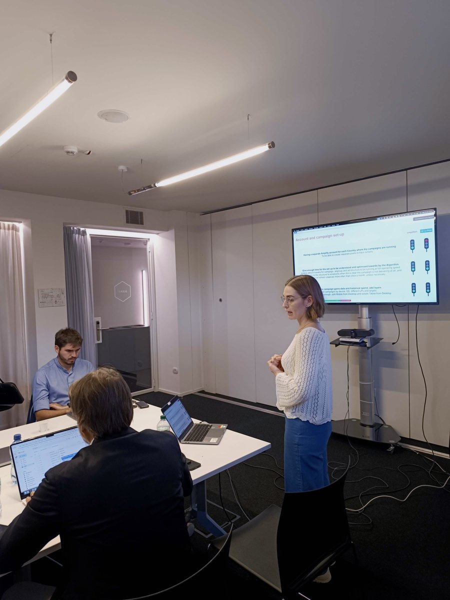 OutbrainIT tweet media