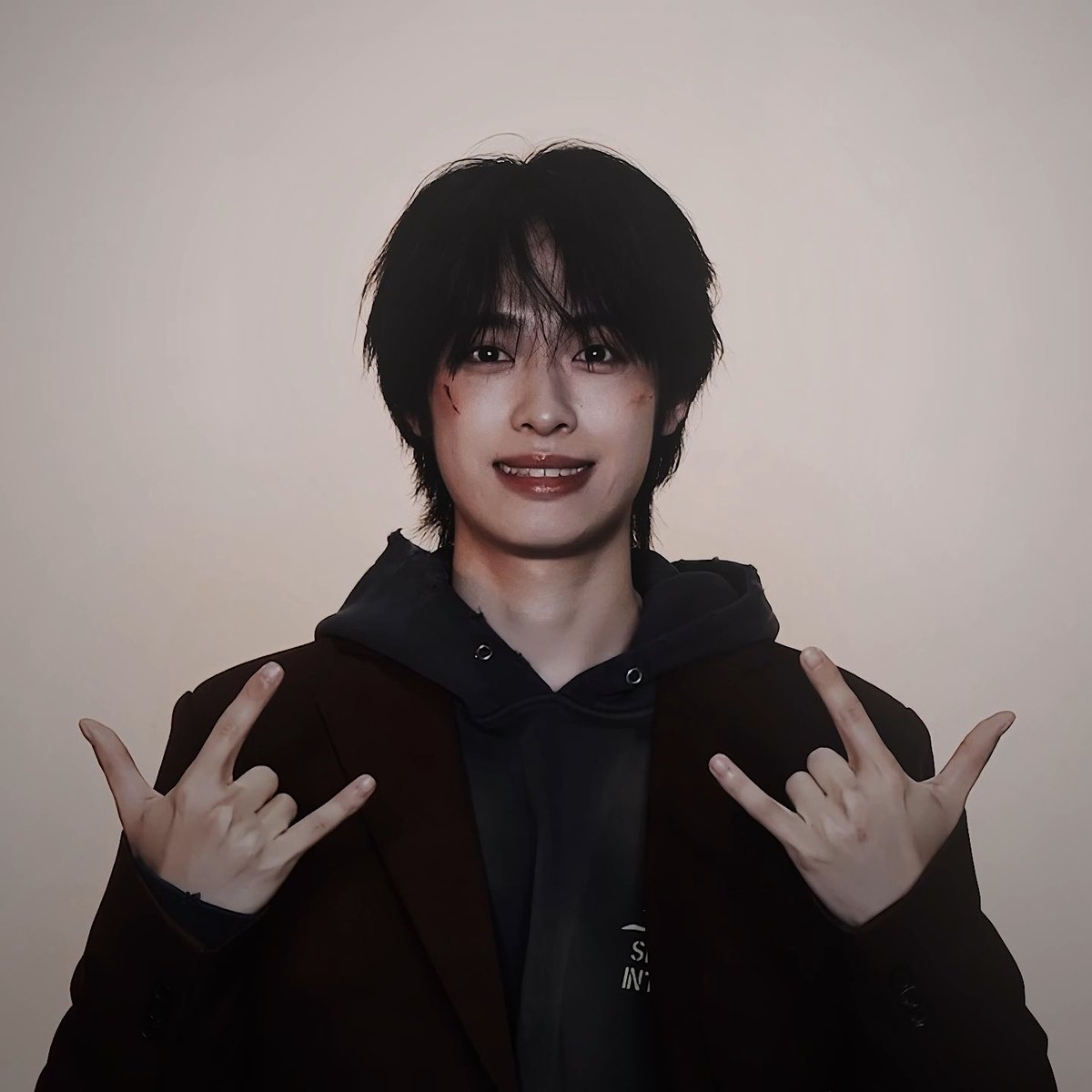 emi ˣᴴ tweet media
