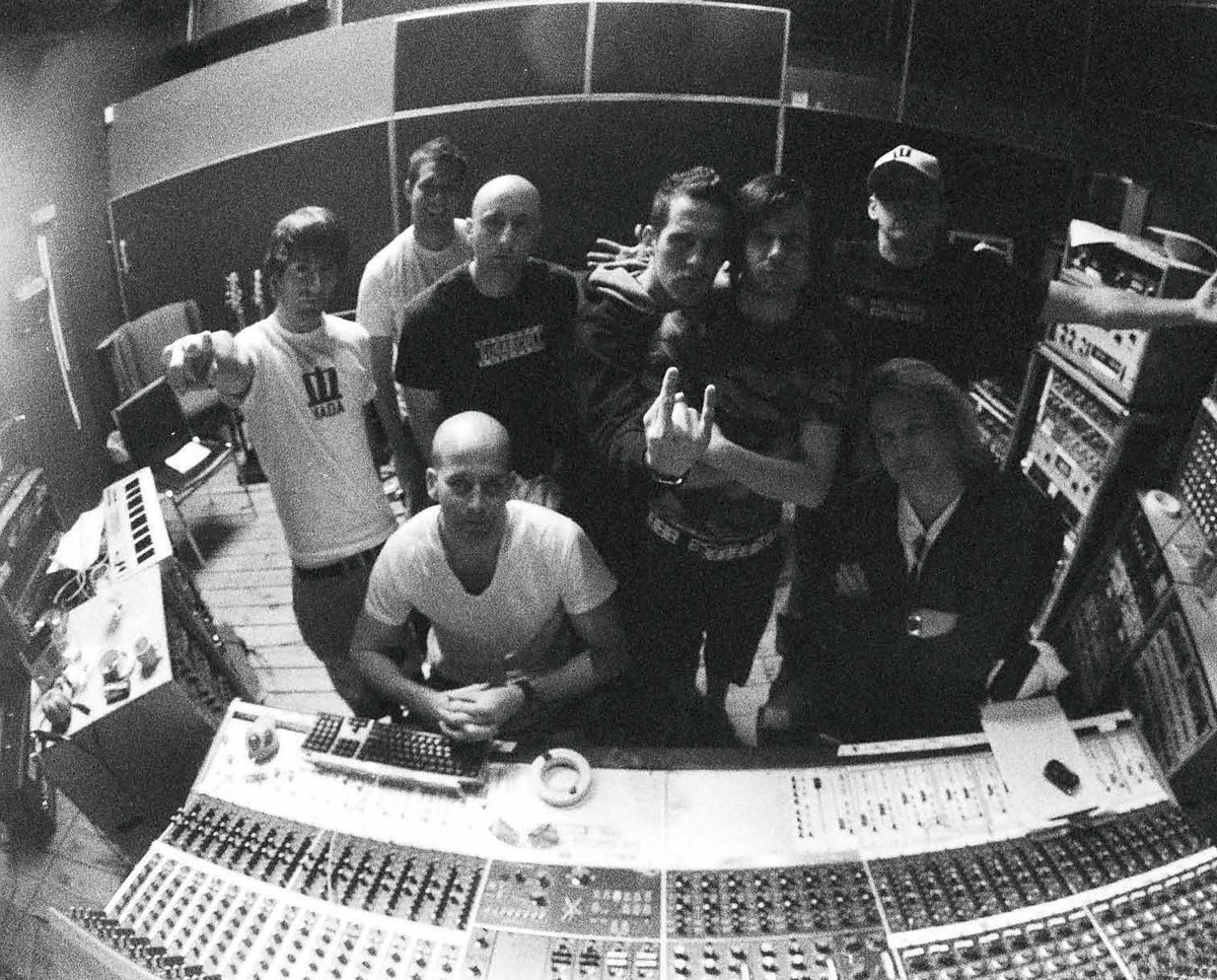 CoalitionMUS's tweet photo. Over the weekend we celebrated the 20th anniversary of Simple Plan’s sophomore album Still Not Getting Any! To celebrate, the band released a 20th anniversary edition of the album including ‘Crash and Burn’ and ‘Welcome To My Life’ (acoustic version). 
https://t.co/jgSTgPhqul https://t.co/nfmMco8whR