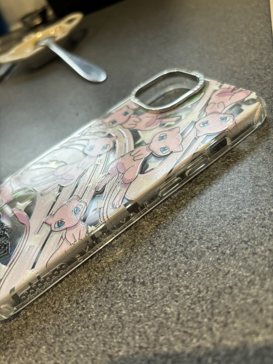 ayymew_'s tweet photo. @Pokemon @SkinnydipLondon Except they don’t look like this when they arrive 🫣 then @SkinnydipLondon ignore your emails too 🫠 £30 for a misprinted, wonky phone case, thanks Skinnydip! https://t.co/i7V0I8ZkSa