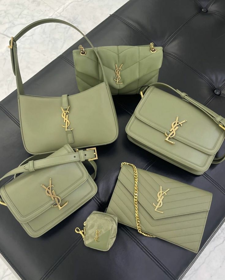 Outfit_Luxy's tweet photo. Green ysl bag's https://t.co/YoJOQAkxCV