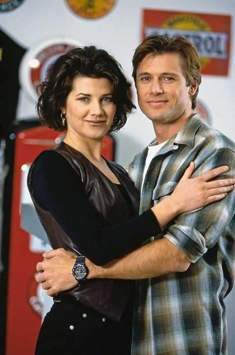 barbaravitali2's tweet photo. Happy Birthday to #DaphneZuniga October 28,1962 #MelrosePlace #Spaceballs #TheFly2 #OneTreeHill https://t.co/1gWRFa2vOr