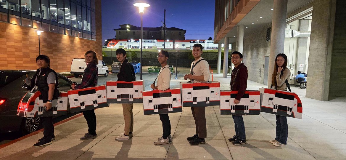 Caltrain tweet media