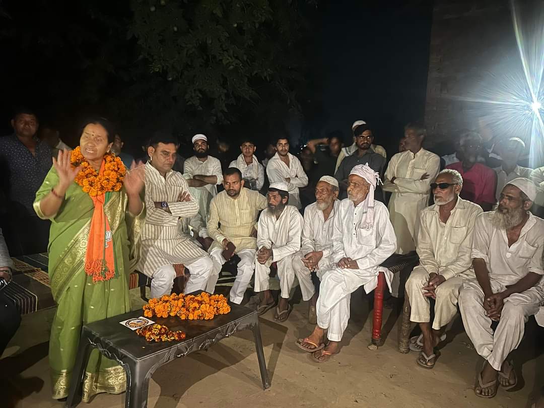 palmahasabha's tweet photo. मीरापुर विधानसभा का उपचुनाव @RLDparty और @BJP4UP के लिए बेहद ही महत्वपूर्ण चुनाव बन चुका है। यहां यह समझना महत्वपूर्ण है कि मिथलेश पाल जी को सर्वधर्म, सर्वसमाज का पूरा सहयोग मिल रहा है।
जो उनके कदम को दिन प्रतिदिन जीत की अग्रसित कर रहा है।
#Byelections2024
#protest @jayantrld https://t.co/RlQbvjc5me
