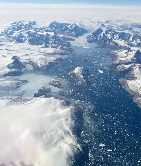 esa_cryosat's tweet photo. Check out this new preprint, featuring #CryoSat

"Elevation Change of the Greenland Ice Sheet and its Peripheral Glaciers: 1992–2023"

It was great to hear from Johan Nilsson about this at the recent #Cryo2ice symposium!

👉https://t.co/P6GyvbKk2H https://t.co/4ACOJL0arJ