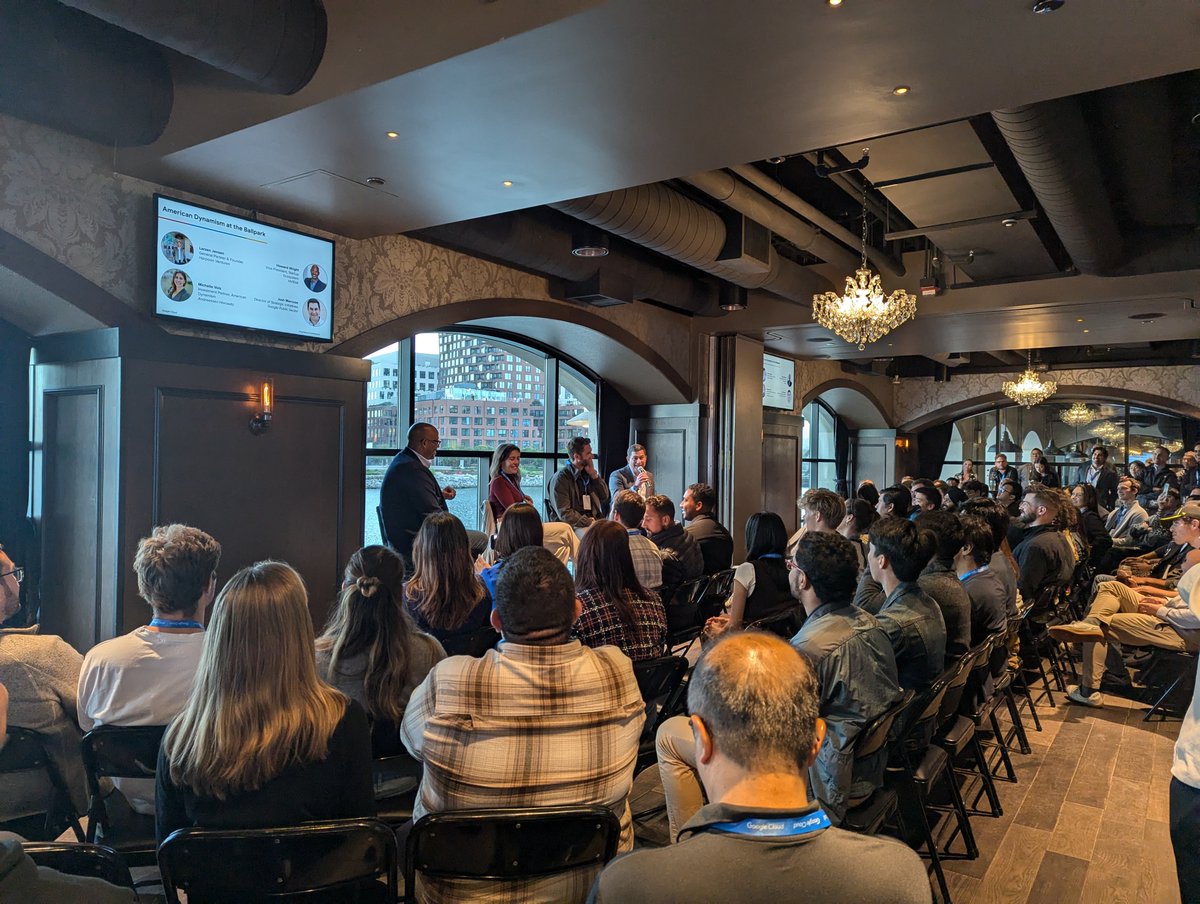 Techweek_'s tweet photo. ✨throwback to an incredible evening at #SFTechWeek! @googlecloud transformed Oracle Park into an innovation hub with @michellevolz, Howard Wright (@NVIDIA), @larjo280 & @joshuamarcuse tackling public sector transformation. Packed house, powerful insights!  #AmericanDynamism