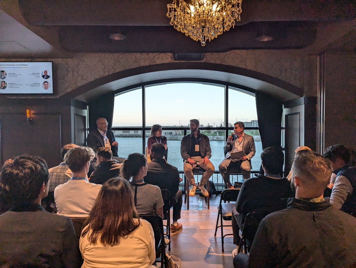 Techweek_'s tweet photo. ✨throwback to an incredible evening at #SFTechWeek! @googlecloud transformed Oracle Park into an innovation hub with @michellevolz, Howard Wright (@NVIDIA), @larjo280 & @joshuamarcuse tackling public sector transformation. Packed house, powerful insights!  #AmericanDynamism