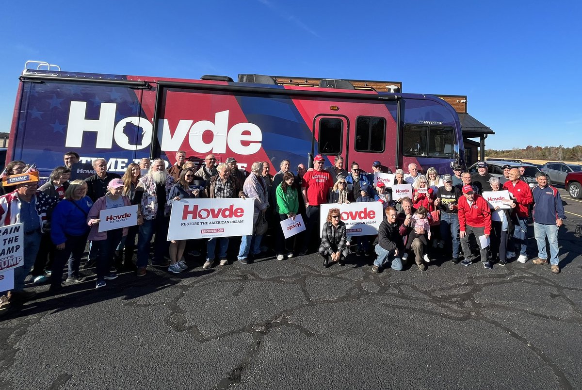 zach_bannon's tweet image. Last week, @EricHovde started his Time for Change Bus Tour making over 20 stops in 6 days.

The tour continues today with stops in Eau Claire, Rockland, Richland Center, and Platteville. 

8 days until Election Day. The people of Wisconsin are ready for change! #WISen